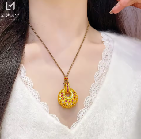 镶钻唐彩玲甜甜圈戒指耳环吊坠项链镂空女士24K金AU999 - 一套完整的优雅套装