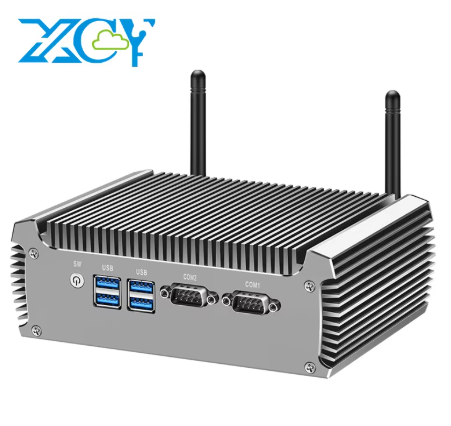 XCY 无风扇工业迷你电脑，搭载英特尔酷睿 i7-4500U 处理器，配备 2 个 RS-232 串口、双千兆以太网接口、4 个 USB 接口，支持 WiFi，兼容 Windows 和 Linux 系统。
